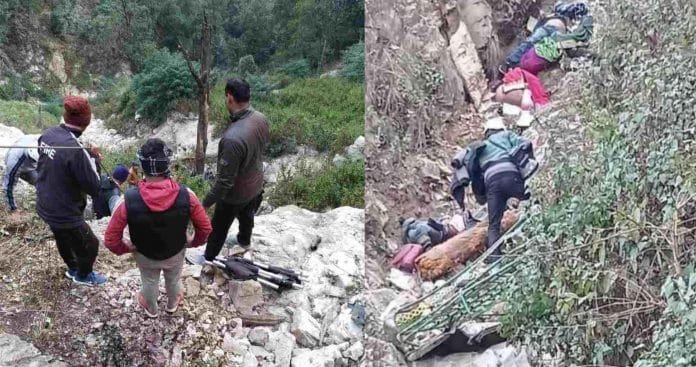 Max fell into Ditch in tanakpur Champavat highway 14 people died Max fell into Ditch in tanakpur Champavat highway 14 people died