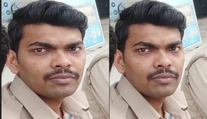 Police constable who did 10th twice in Deoria suspended Police constable who did 10th twice in Deoria suspended