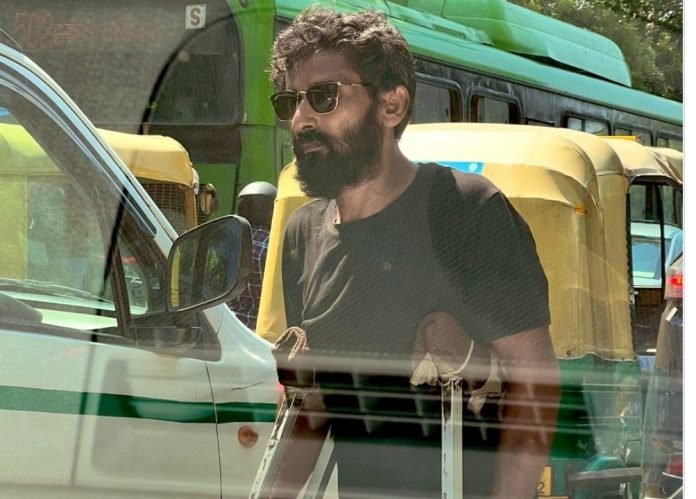 The picture of a 'beggar' who looks like a model went viral, people crazy to see the stylish look of the beggar