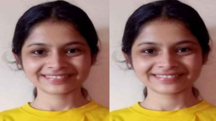 Picsart_22-10-19_15-01-32-186_11zon Uttarakhand's Aanchal selected in Amazon, will get salary of 80 thousand rupees per month