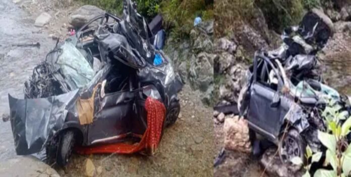 Picsart_22-12-03_16-11-07-407_11zon Car fell into ditch in Almora 4 people died