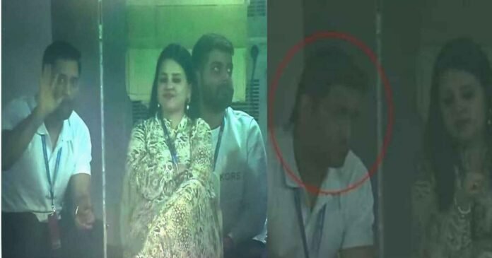 Whole stadium echoed seeing MS Dhoni with wife Sakshi
