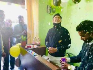 Pankaj of Uttarakhand found a unique solution to the problem of migration, opened "The Pahadi Saloon"