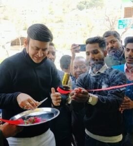 Pankaj of Uttarakhand found a unique solution to the problem of migration, opened "The Pahadi Saloon"