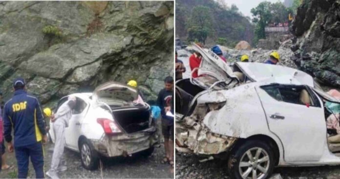 Car fell into ditch in almora