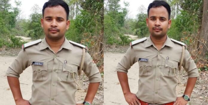 Kalyan Singh mehra passed uksssc junior assistant exam