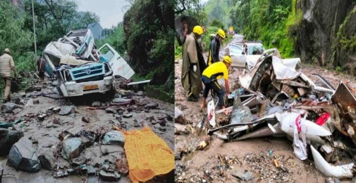 Stone fell on vehicals in Uttarkashi four died 6 injured