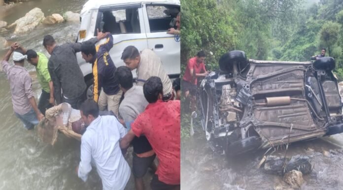 Car fell into river from bridge in Nainital