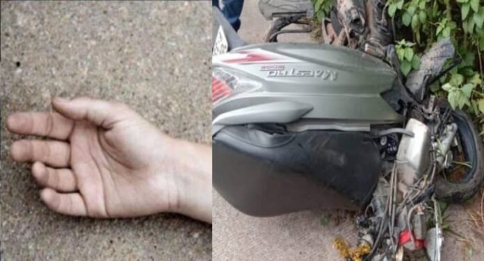 Scooty and bus collide in Uttarkashi