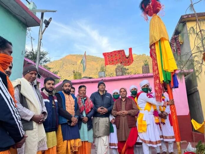 Banyath (Devra) Yatra of the adorable god Raval Devta reached Jonla village from Dharkot.