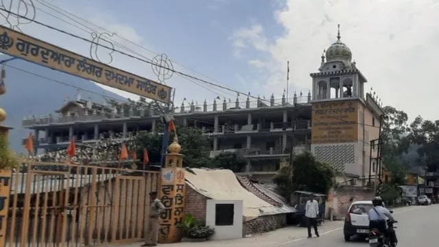 Nihangs continue their occupation of the Nagrasu Gurudwara for the third day; administration working to resolve the matter. Nihangs continue their occupation of the Nagrasu Gurudwara for the third day; administration working to resolve the matter.