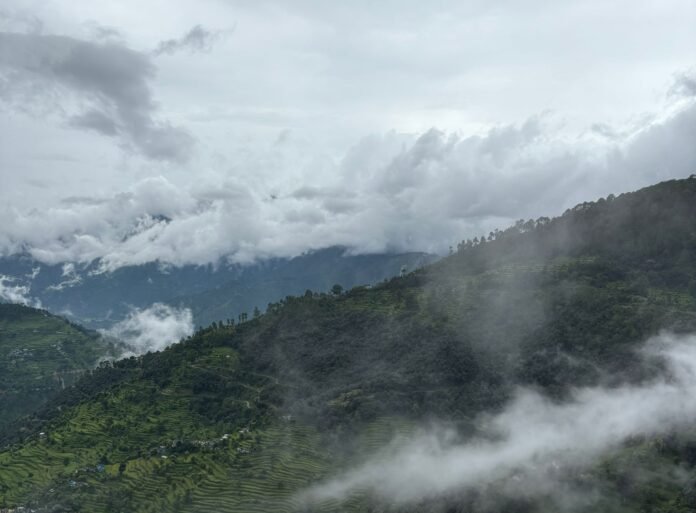 Heavy rain alert for five districts, including Dehradun, today. Heavy rain alert for five districts, including Dehradun, today.