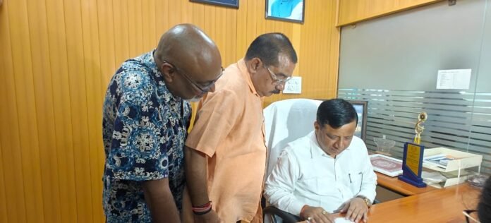 Demand to increase the advertising rates of digital media, working journalist union meets dg information